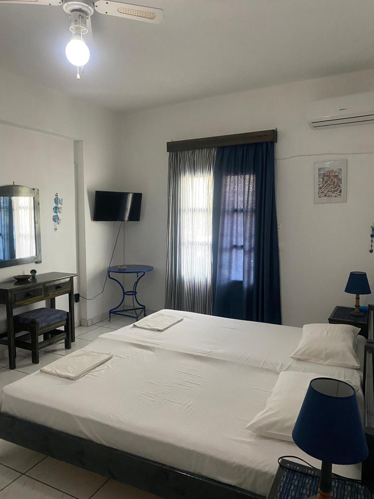 Vrahos Rooms - Studios Alopronia Esterno foto