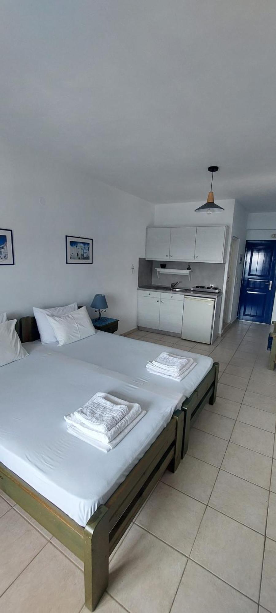 Vrahos Rooms - Studios Alopronia Esterno foto